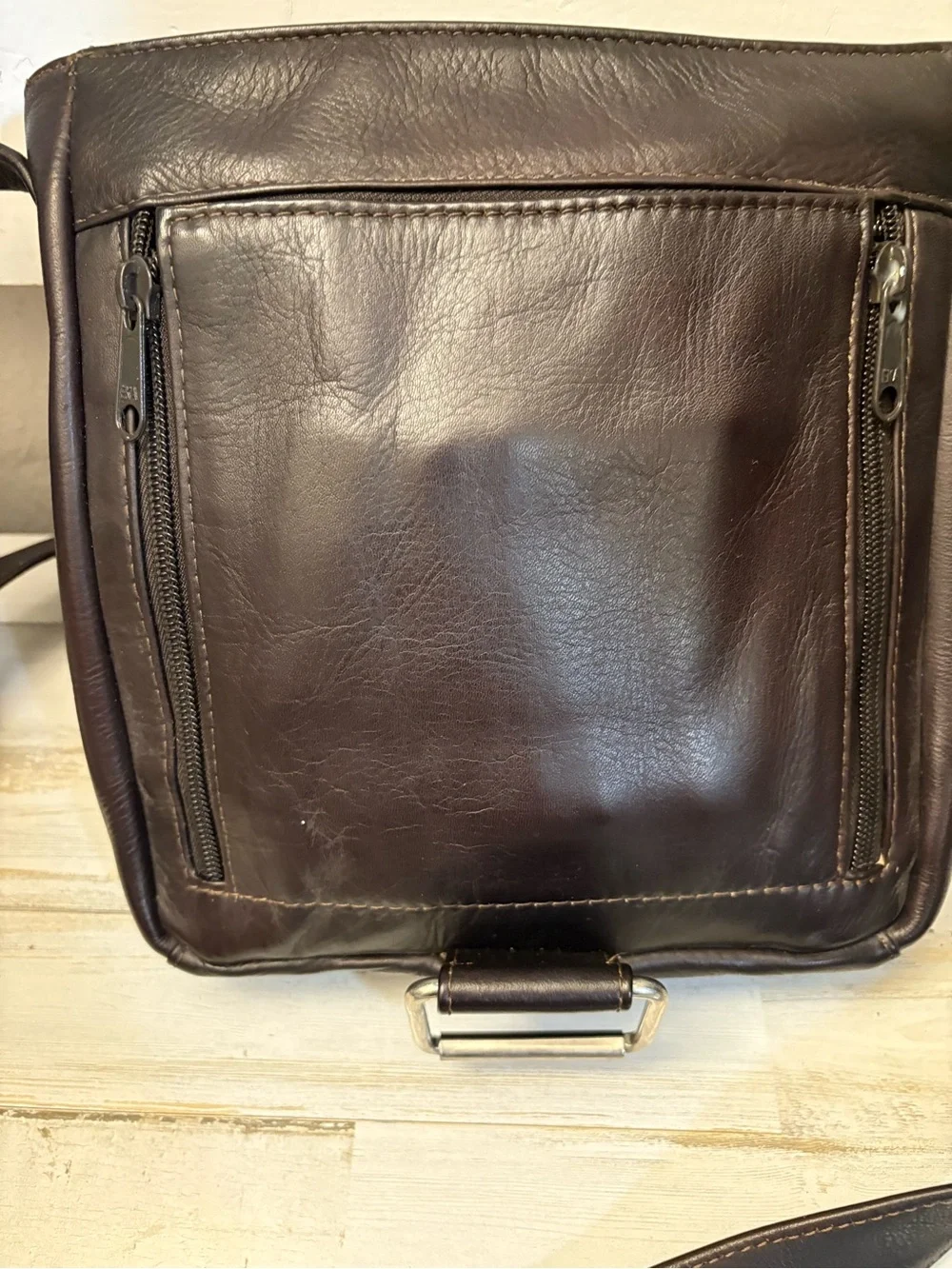 PRISTINE Vintage 90’s Herron Genuine Leather Crossbody Saddle Bag -Deadstock New